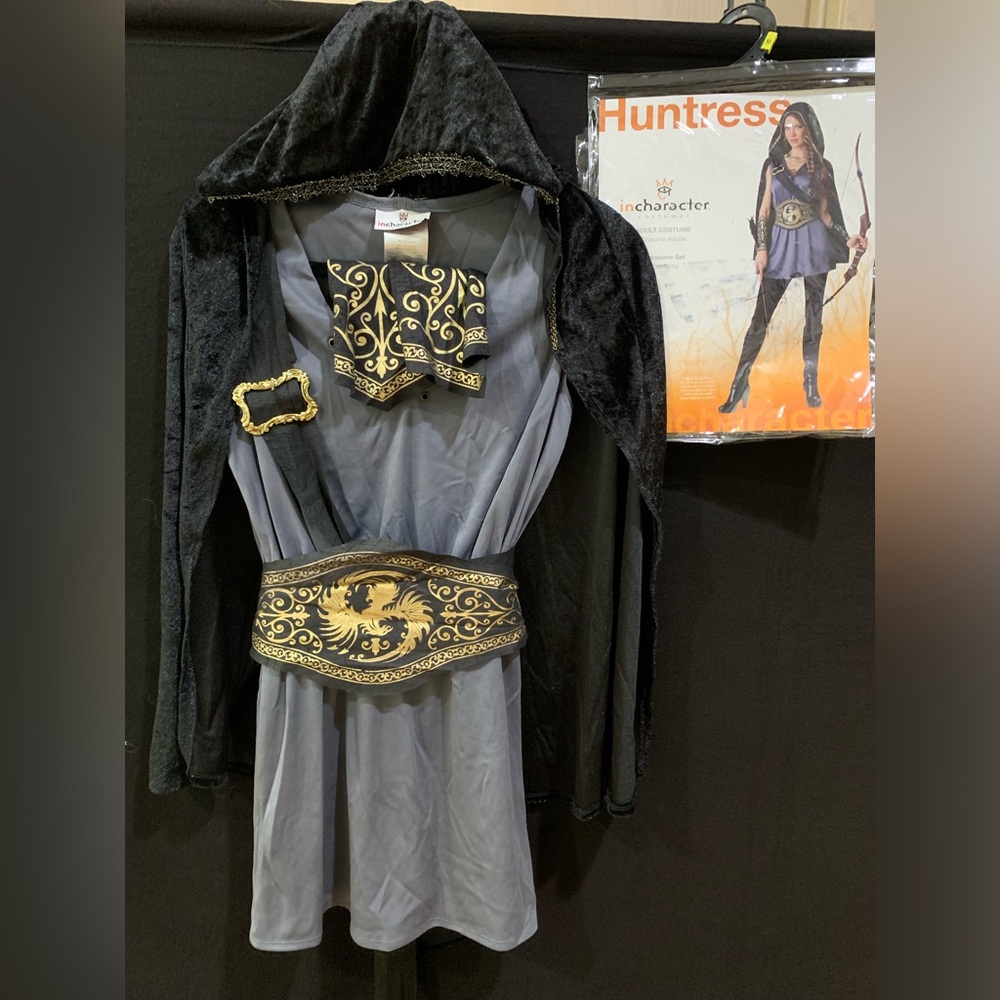 Halloween Costume. Huntress. Women’s Size Medium Good Condition